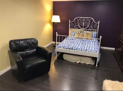Burlington Cozy Room