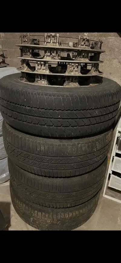 195/65/15 tires, 3 continental and 1 Firestone, VW rims and hubcaps