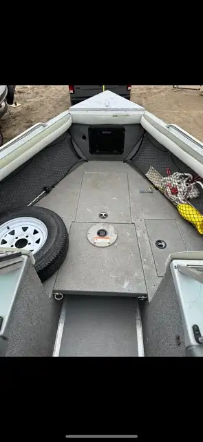 Lund baron in Powerboats & Motorboats in Regina - Image 4