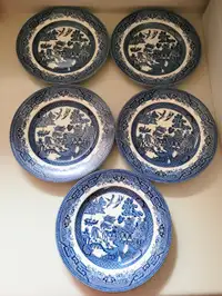 Vintage Churchill Fine China 8" Blue Willow Salad Plates