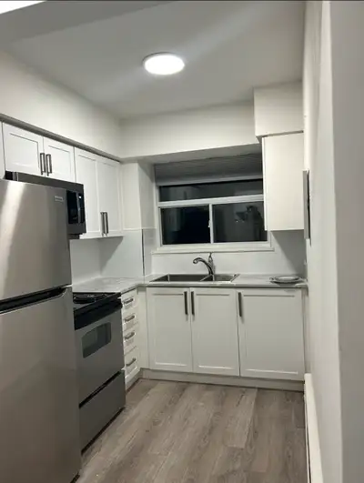 Residences on 14th ~ Newly Renovated 2 bedroom suite