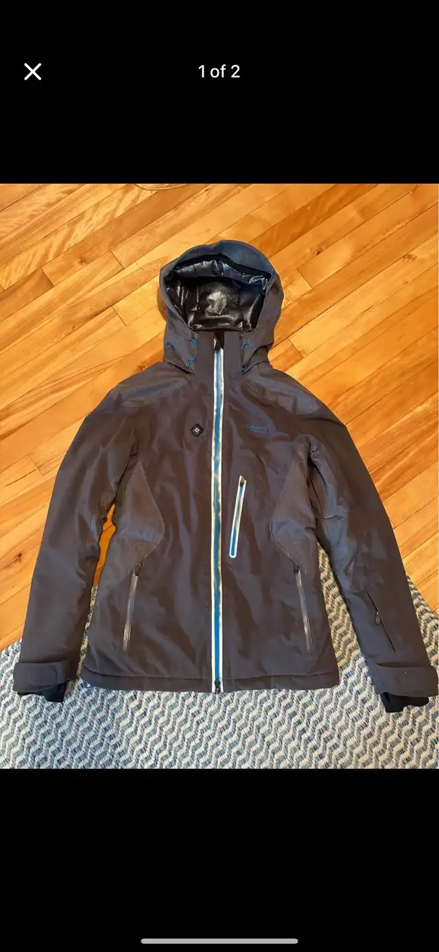 ski jacket XS/S women’s  in Women's - Tops & Outerwear in City of Montréal - Image 2