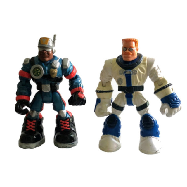 Vintage 2 figurines Mattel ''Rescue Heroes'' 2001   2004 dans Jouets et jeux  à Saint-Hyacinthe