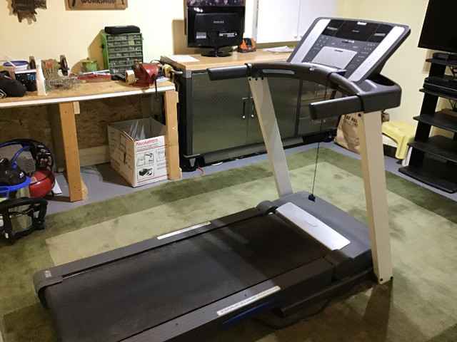 Reebok Treadmill in Exercise Equipment in Oshawa / Durham Region - Image 3