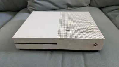 Xbox One S 500gb Physical/Digital, View more