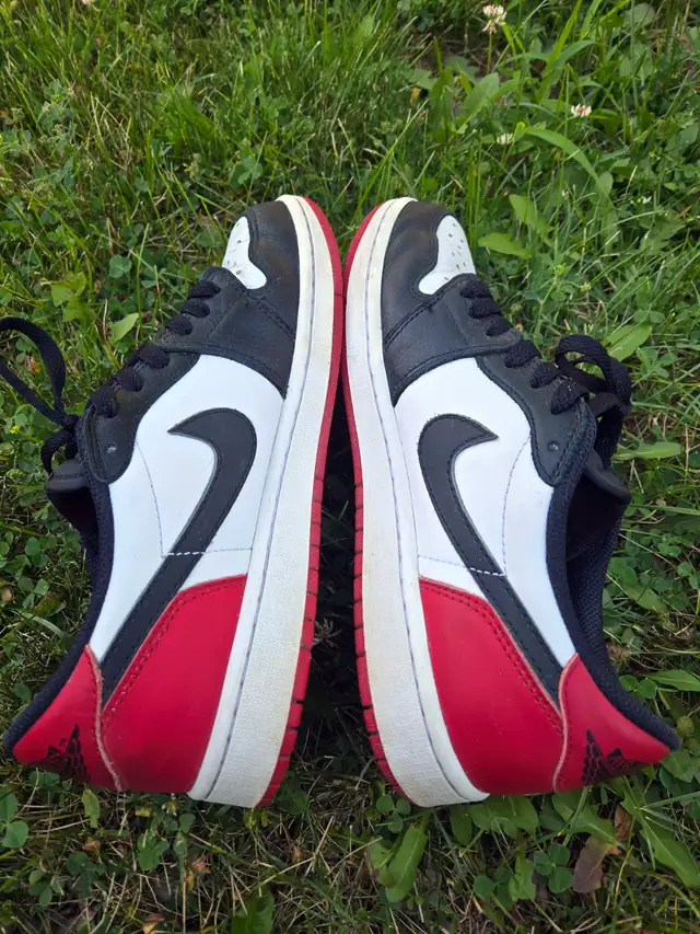 nike air jordan 1 retro low og black toe 2023 size 8.5 in Men's Shoes in Markham / York Region - Image 6