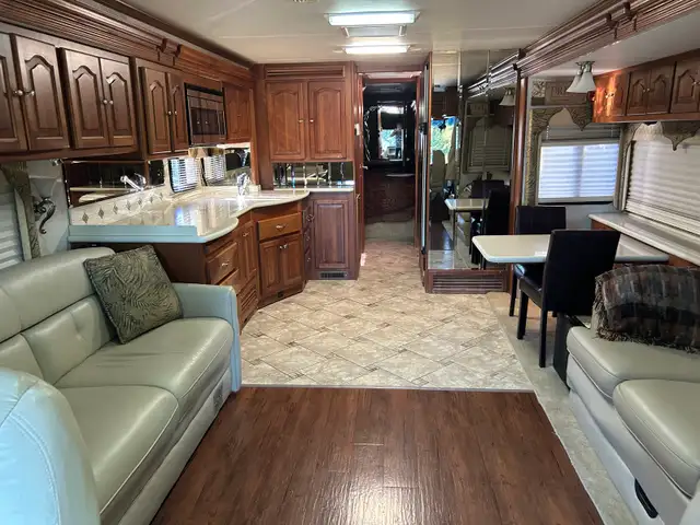 DIESEL 2005 TIFFIN ALLEGRO BUS MOTORHOME in RVs & Motorhomes in Delta/Surrey/Langley - Image 5