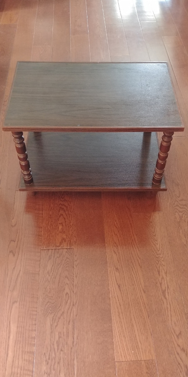 Antique Side Table/Center Table/TV Table L 24"  W 16" H 16 1/2" in Other Tables in Kitchener / Waterloo - Image 3