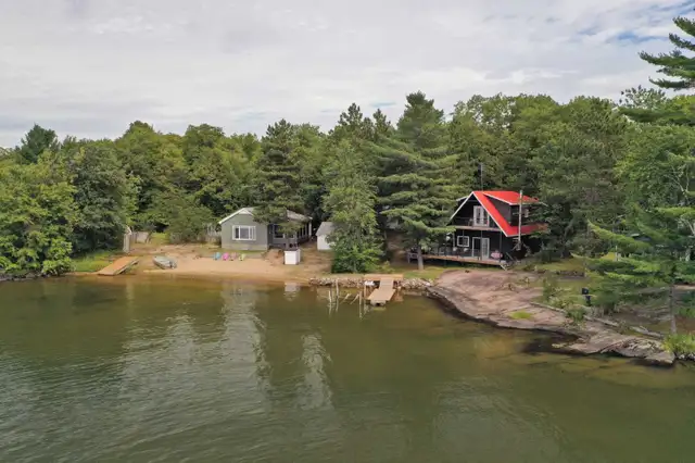 Rare Private Island Compound – 2 Cottages, Private beach, Hydro