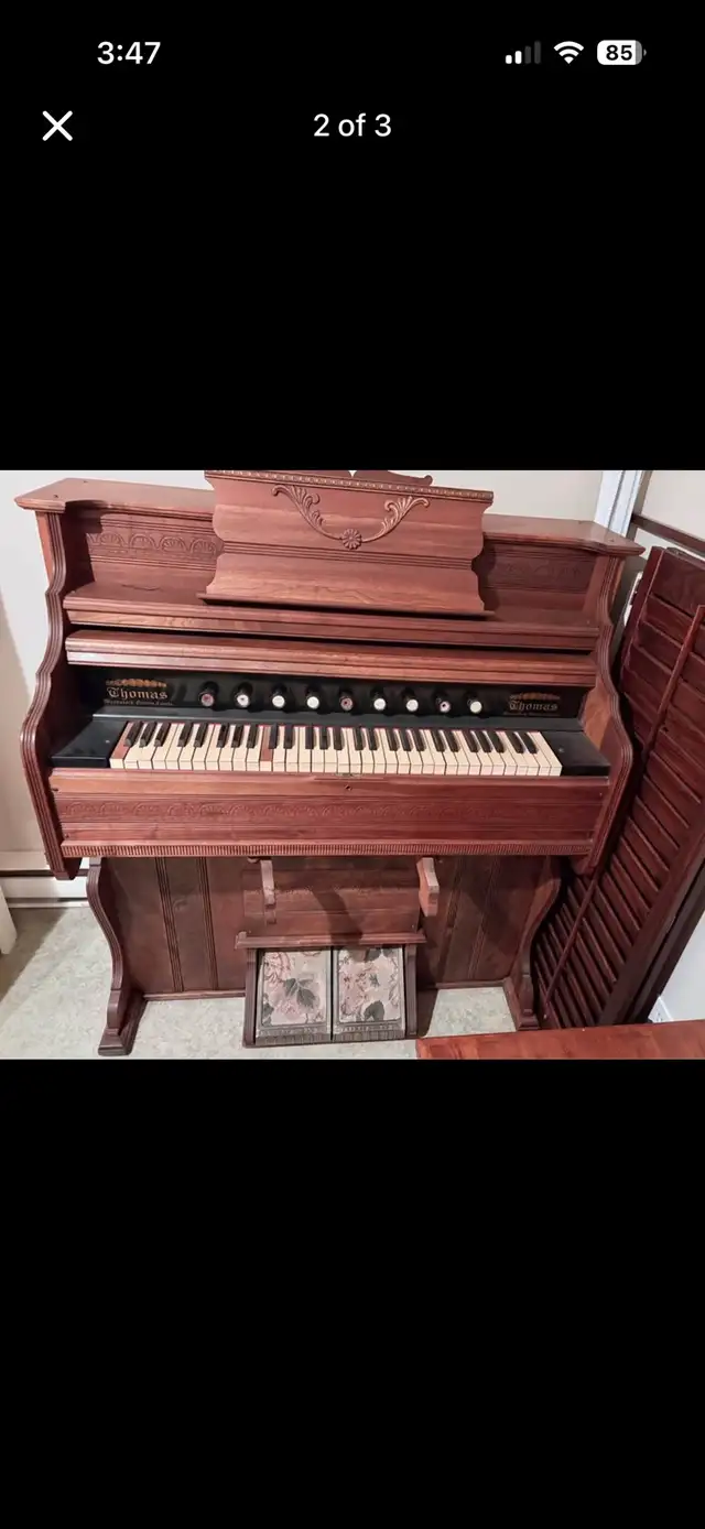 Piano/Harmonium antique (Super meuble vintage 1906 in Arts & Collectibles in City of Montréal - Image 3