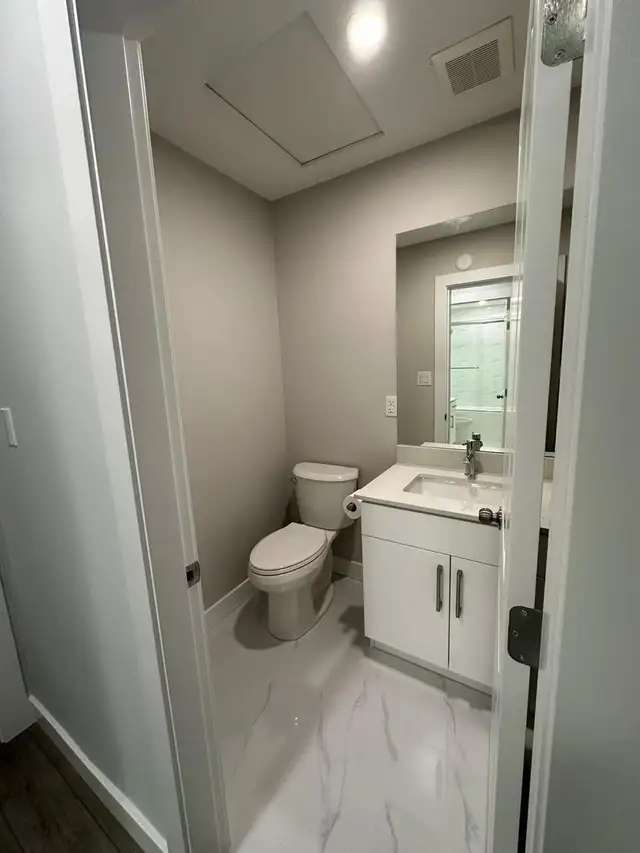 Private Room in Burnaby Metrotown in Room Rentals & Roommates in Burnaby/New Westminster - Image 6