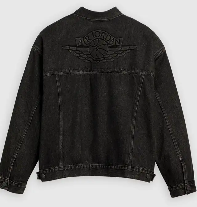 Nike Air Jordan x Levi's trucker denim jacket - Small in Men's in City of Toronto - Image 3