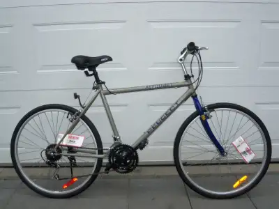 Vélo bicyclette 26 pouces hybride Peugeot, View more