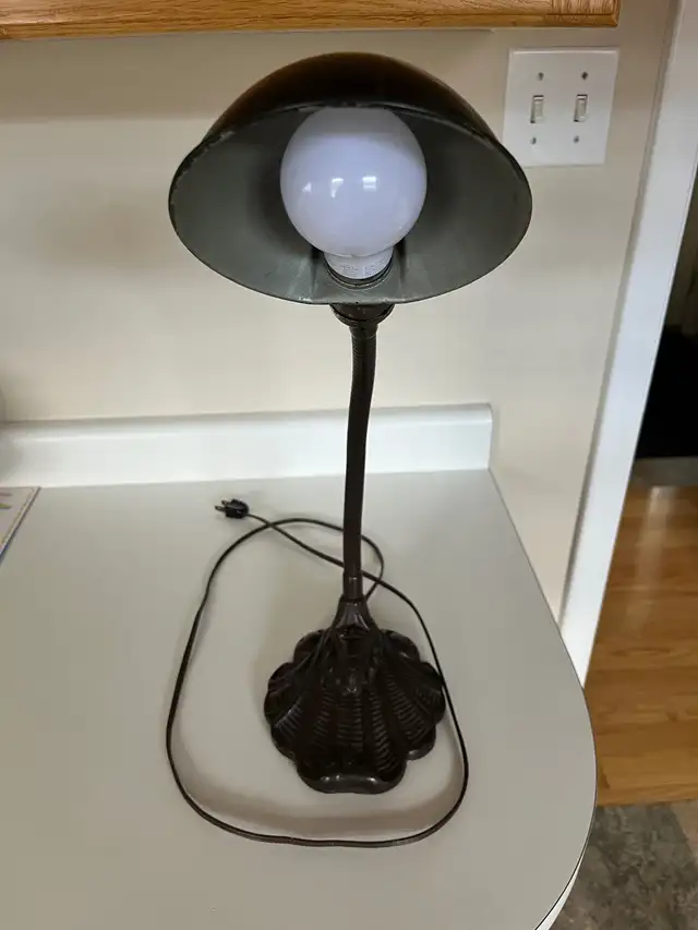 Antique Desk Lamp 1940’s ALADDIN Goose Neck Industrial Cast Iron in Arts & Collectibles in Mississauga / Peel Region - Image 2