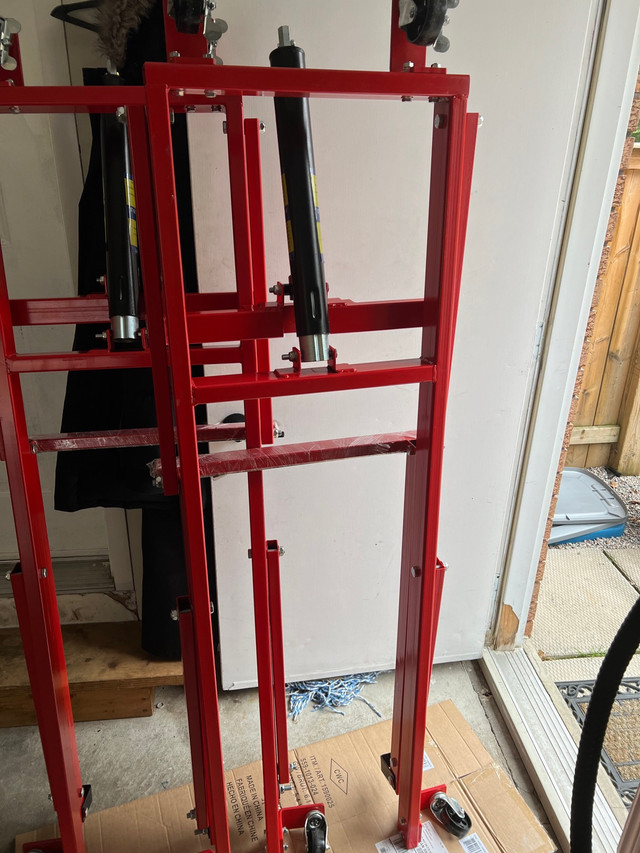 Brand New Snowmobile Lift 750 lbs. Snowmobiles Parts, Trailers