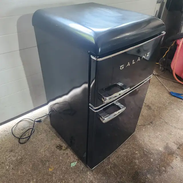 Galanz mini fridge Black vintage style chrome2 door small63010223951235124