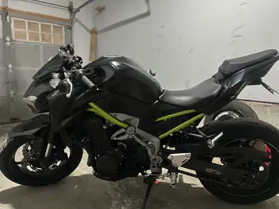 Well-maintained bike with 25,000 kms. Cheap on insurance and very reliable. • Engine oil changed bef...