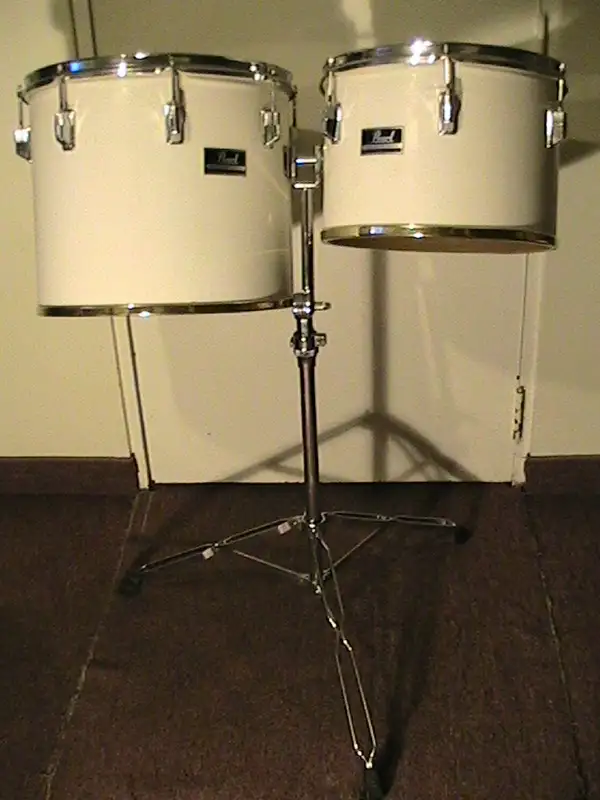 VINTAGE PEARL Export"Concert Toms" With H-Duty DBLE-Braced Stand in Drums & Percussion in Windsor Region - Image 3