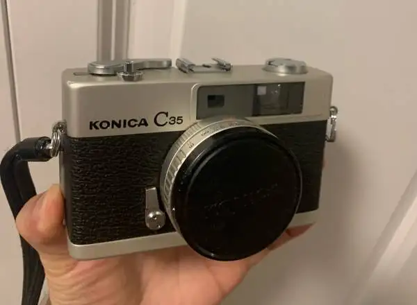 Konica C35 Rangefinde Film Camera HEXANON 38mm f/2.8 in Cameras & Camcorders in Burnaby/New Westminster - Image 4