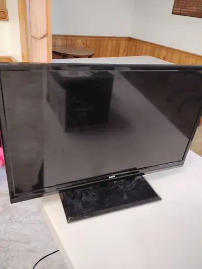 RCA 28" TV 3xHDMI no remote , View more