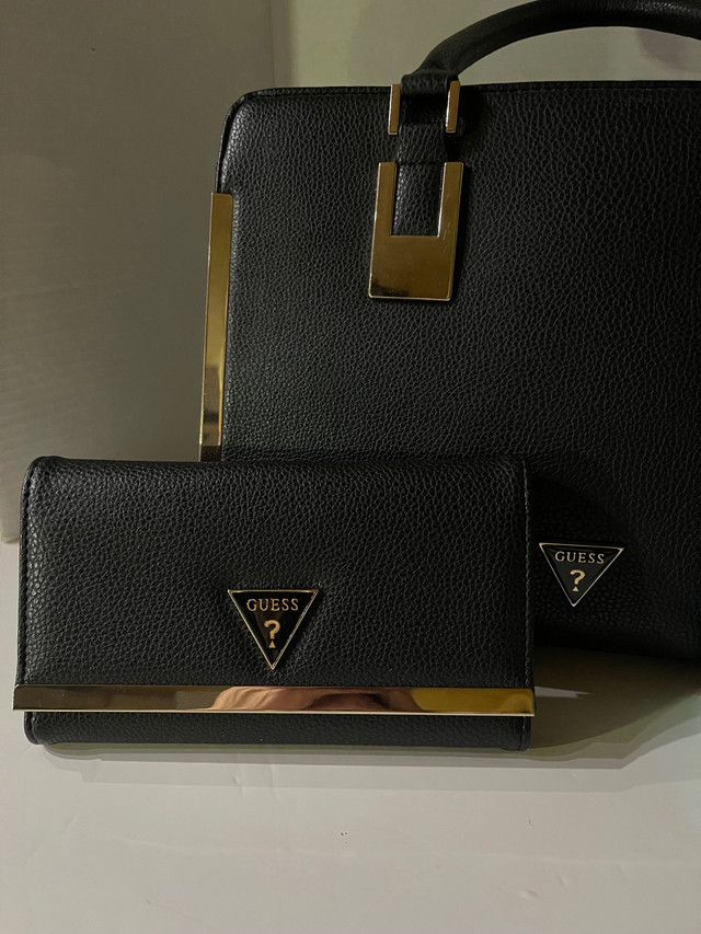  Guess purse, and matching wallet   in Women's - Bags & Wallets in Oshawa / Durham Region - Image 2