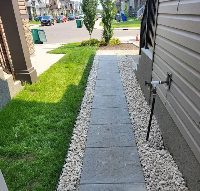 Roger's Landscaping572418043361382407