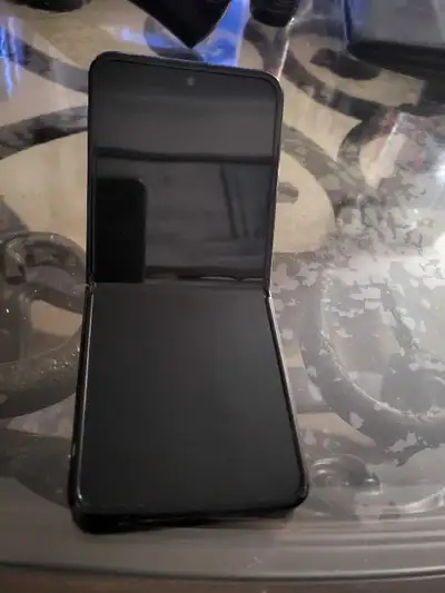 Galaxy Z3 flip, View more