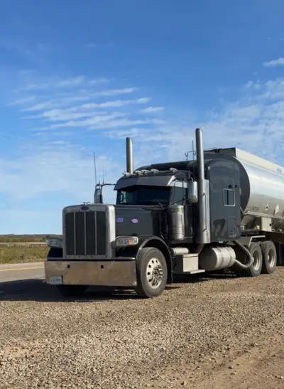 2019 389 owner operator truck 565/1850 cummins x15 deleted 18 spd 3.90 gears 992k 260 wheelbase 24.5...