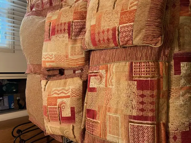 8 PIECE QUEEN SIZE COMFORTER SET ……$50 in Bedding in Windsor Region - Image 6