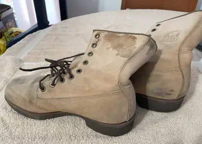 Sorel Work Boots Mens 7, View more