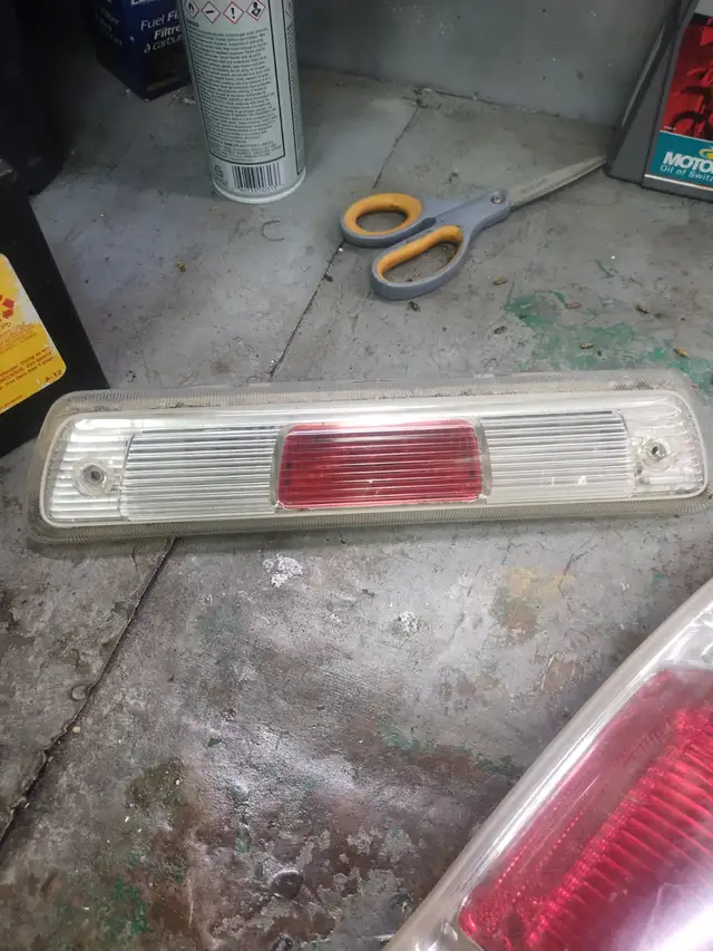 Tail light Right Rear in Auto Body Parts in Meadow Lake - Image 3