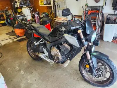 Moto cb650r 2020 toutes equiper poigner chauffante lumiere de route tres puissante .valise shade rig...