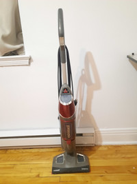 Bissell 2-in-1 vacuum and steam mop