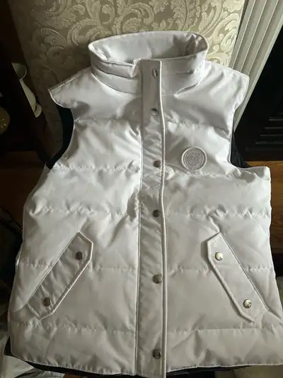 AUTHENTIC BRAND NEW CANADA GOOSE VEST, View more