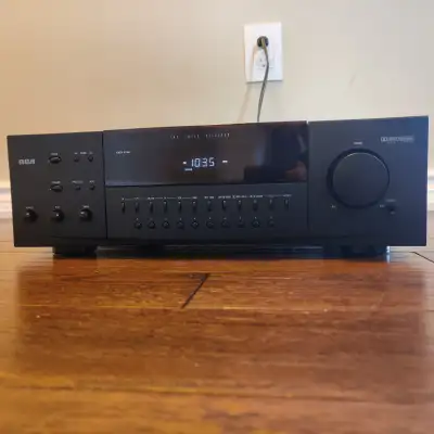 High-end receiver by RCA in excellent condition works flawlessly no issues. Please refer to back pan...