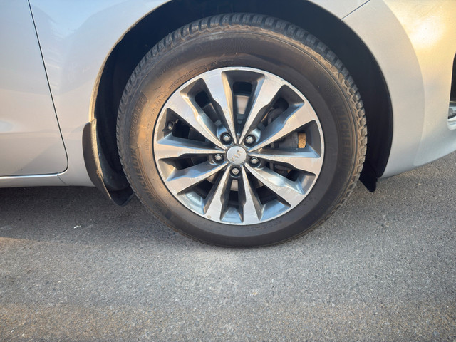 2017 kia sedona sx+ in Cars & Trucks in Calgary - Image 3