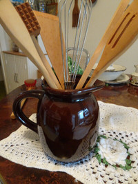 Vintage Brown Stoneware cooking Utensil Holder with utensils