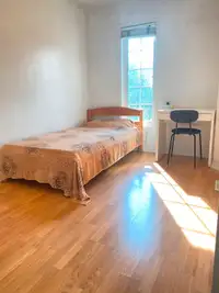 Rooms for rent near york university only 2 minutes walk