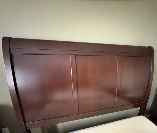 Solid wood queen sized bed (Broyhill)  in Beds & Mattresses in St. John's - Image 4