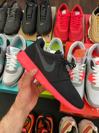 Nike Roshe Run siren red 