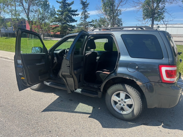 Reliable SUV | 2008 Ford Escape | 4WD in Cars & Trucks in Calgary - Image 3