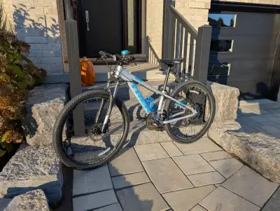 TREK Marlin 4 mountain bike, View more