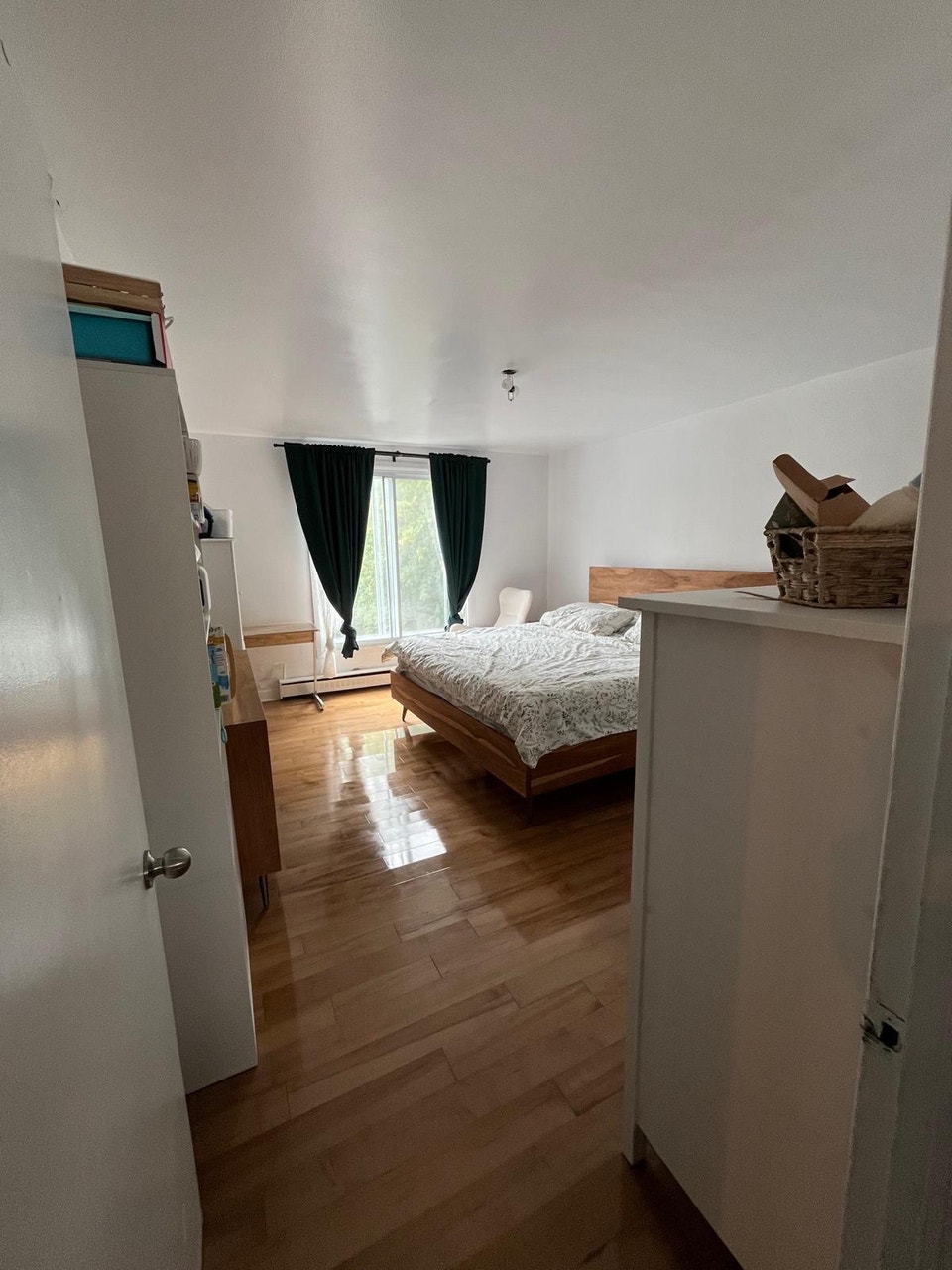Logement 4 1/2 lumineux à louer 5