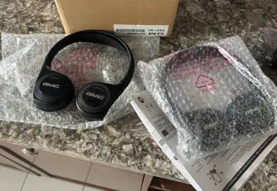 GMC rear entertainment headsets 50 for both Brand new