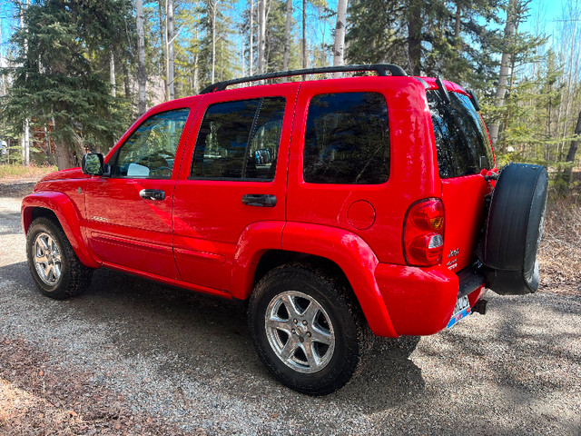 4x4 Jeep Liberty Limited, 2004. in Cars & Trucks in Whitehorse - Image 3