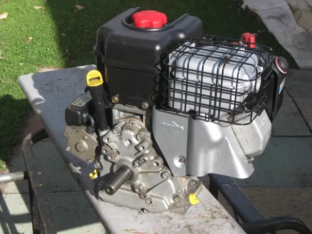 instalation gratuit 30 minute 7/7 - moteur briggs&stratton 342cc in Snowblowers in Laval / North Shore - Image 5