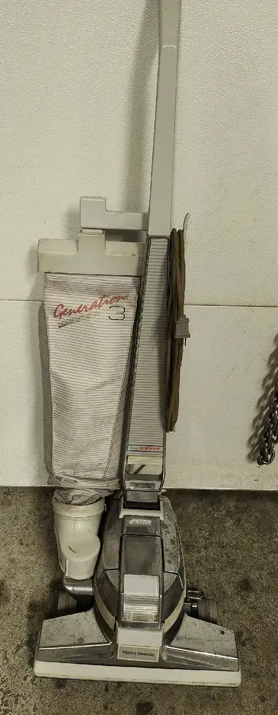 Still in good condition, Hose and so many accessories, comes with it, extra bags as well.