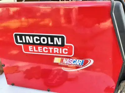 New, electric welder, mig