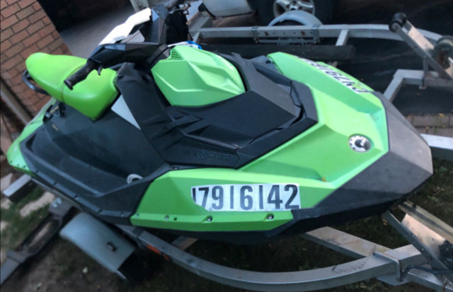 seadoo spark jet ski in Personal Watercraft in Hamilton - Image 3