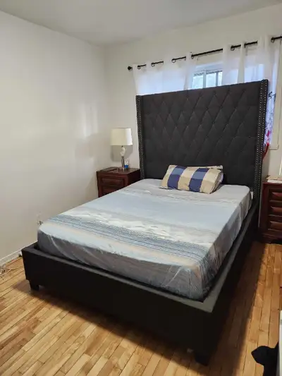 Ensemble Grand Lit (Queen) COMPLET - Matelas Bambou - État NEUF, View more
